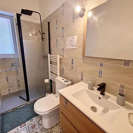 Lägenhet Les Calquieres, 1 Chambre,centre Historique *